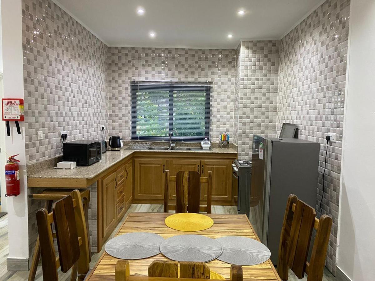 Jasmine Stay Self-Catering Apartments Виктория Екстериор снимка