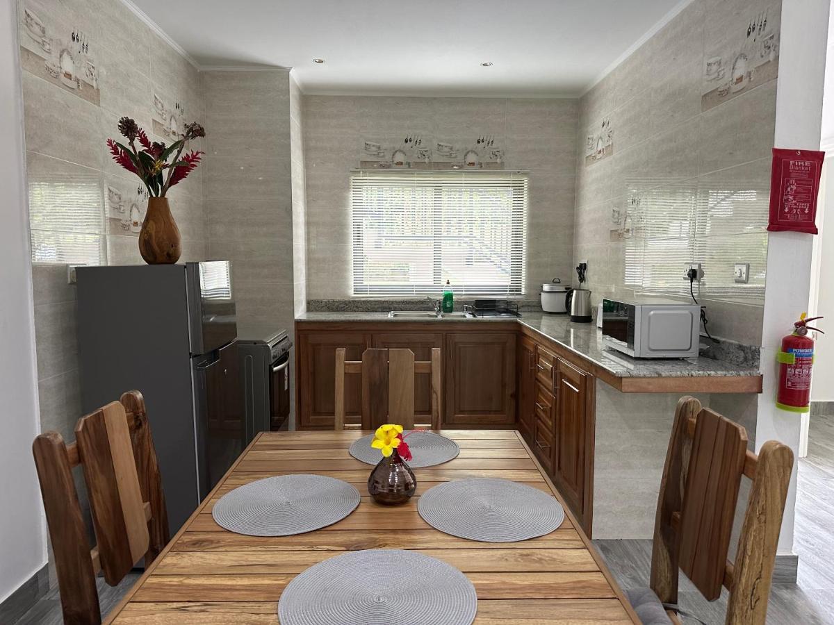 Jasmine Stay Self-Catering Apartments Виктория Екстериор снимка